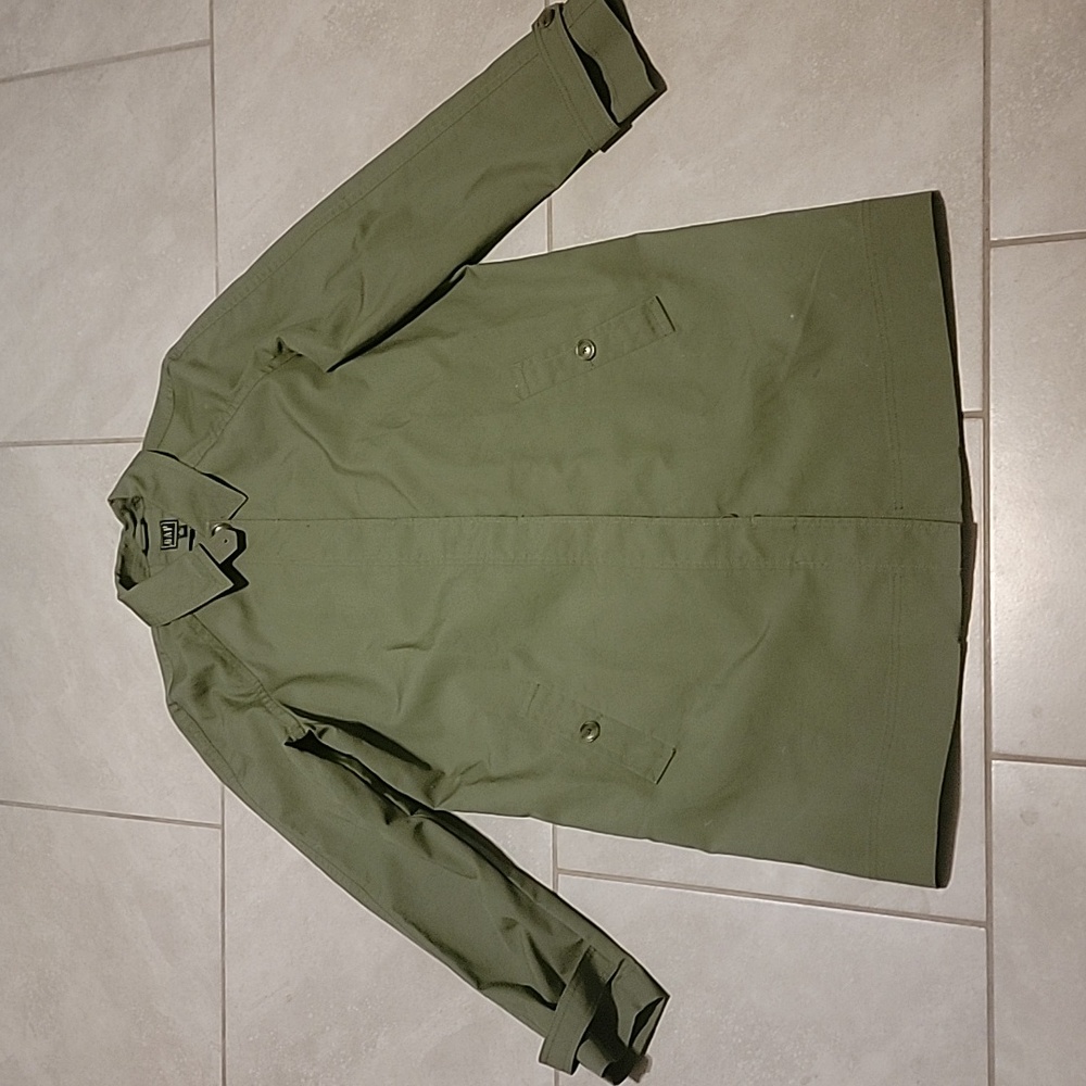 GAP Womens's Mac Trench Coat. Unlined. Military Green. NWT. Large Tall